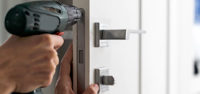Locksmith For Lock Replacement Near Me in Wellington